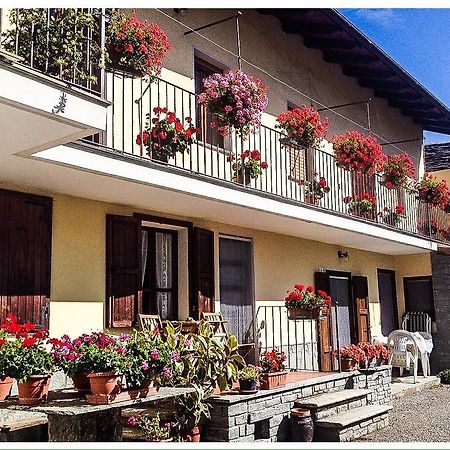 Agriturismo La Grange Пон-Сен-Мартен Экстерьер фото