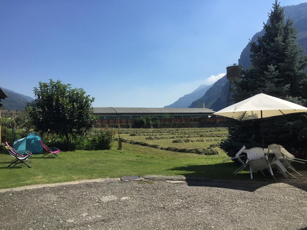Agriturismo La Grange Пон-Сен-Мартен Экстерьер фото