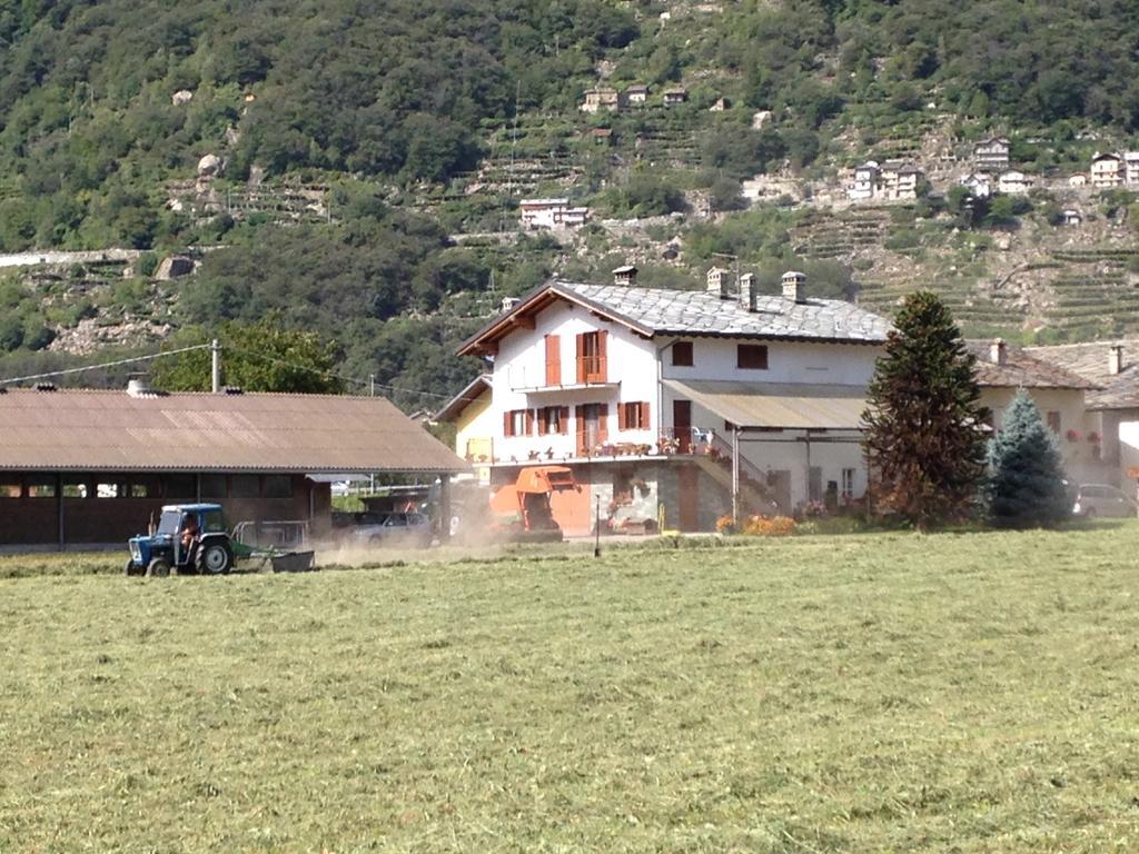 Agriturismo La Grange Пон-Сен-Мартен Экстерьер фото