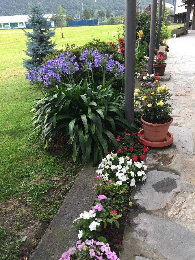 Agriturismo La Grange Пон-Сен-Мартен Экстерьер фото